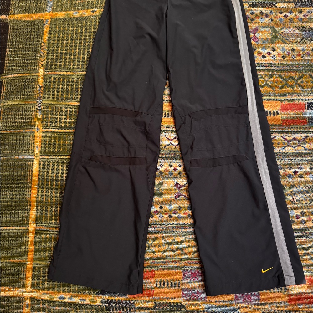 Nike Dri-FIT Black Athletic Pants - Women, size small